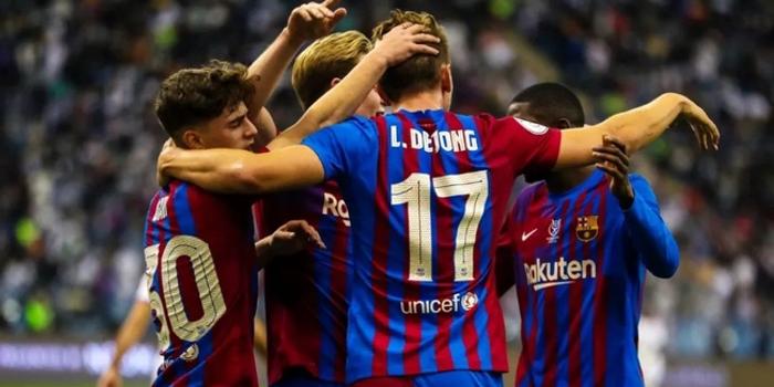  那不勒斯新援闪耀首秀梅开度助球队登顶  