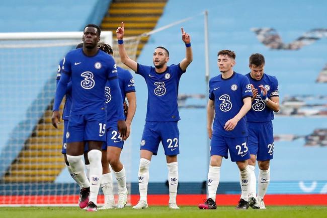  曼城逆转战胜阿森纳，巩固积分榜首位置  